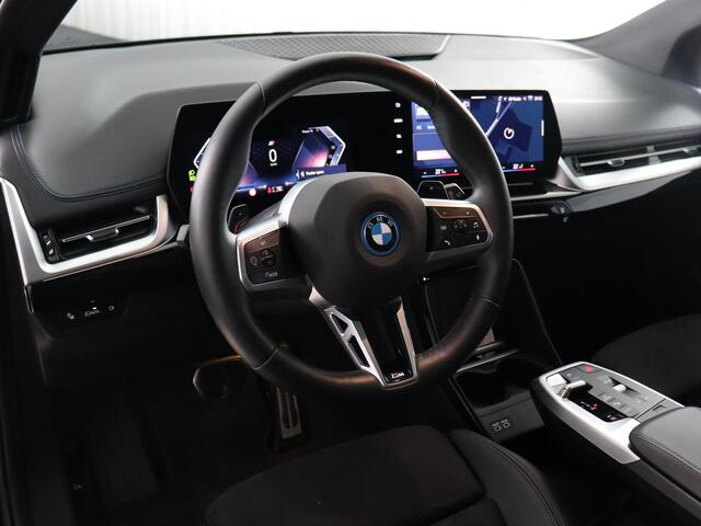 BMW 2-SERIE Active Tourer 230e xDrive M sport (Pano / Elek. achterklep / Led / Navi / Cuise)