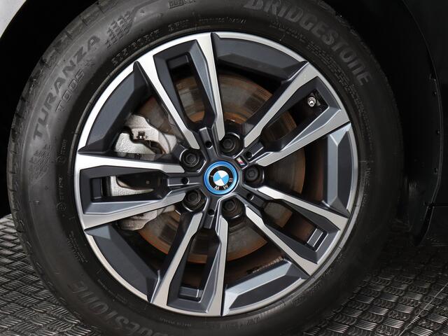BMW 2-SERIE Active Tourer 230e xDrive M sport (Pano / Elek. achterklep / Led / Navi / Cuise)