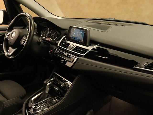 BMW 2-SERIE Active Tourer 218i High Executive - ELEKTRISCHE ACHTERKLEP - KEYLESS START - VOORSTOELEN VERWARMD - NAVIGATIE - CRUISE CONTROL - CLIMATE CONTROL- BLUETOOTH - SPORTSTOELEN- MISTLAMPEN VOOR