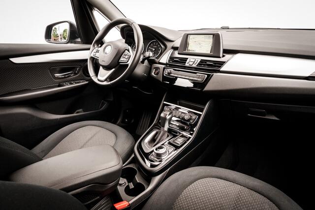 BMW 2-SERIE Active Tourer 218i Business | Automaat | Xenon | Trekhaak | PDC | Stoelverwarming | Climate control