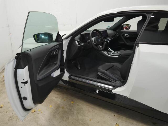 BMW 2-SERIE Coupé 218i M-Sport Pro | 19" | Camera | Widescreen | Harman Kardon | Stoel/Stuurverwarming