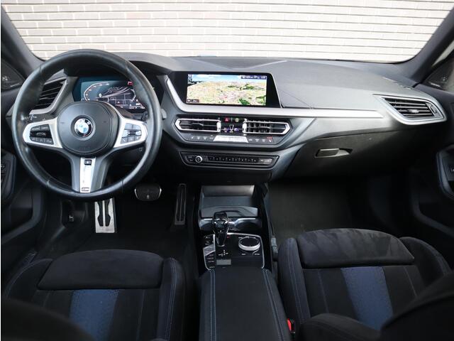 BMW 2-SERIE Gran Coupé 218i High Executive M Sport / Panodak / Alcantara / Harman/Kardon