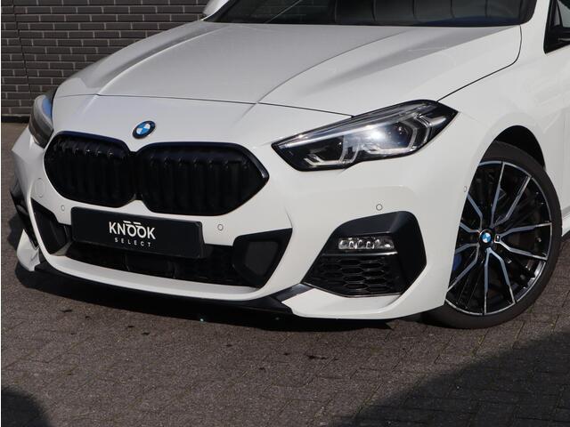 BMW 2-SERIE Gran Coupé 218i High Executive M Sport / Panodak / Alcantara / Harman/Kardon