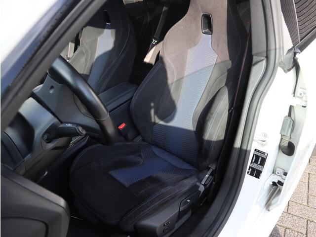 BMW 2-SERIE Gran Coupé 218i High Executive M Sport / Panodak / Alcantara / Harman/Kardon