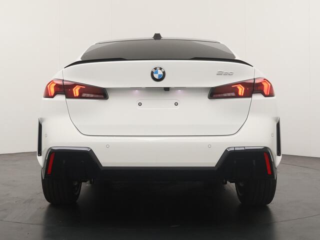 BMW 2-SERIE Gran Coupé 220 M Sport Package Pro | Equipment Package