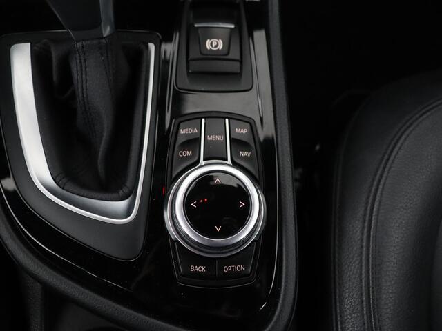 BMW 2-SERIE Active Tourer 218i High Executive | Leder | Stoelverwarming | Harman/Kardon | Trekhaak | Navigatie | Full LED | Climate control | Parkeerhulp | Cruise control