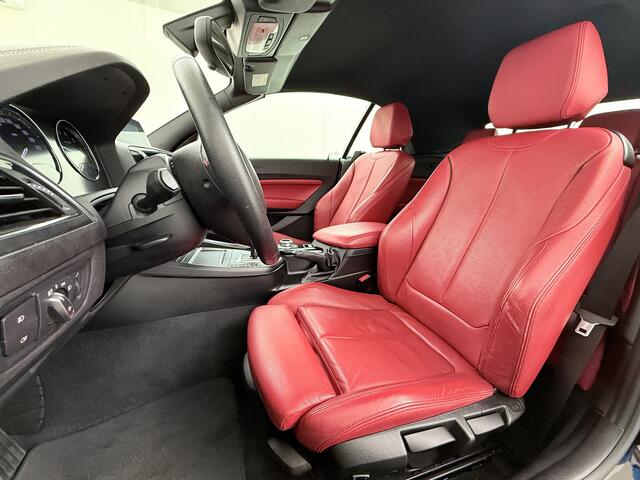 BMW 2-SERIE Cabrio 218I 136pk AUT-8 Leer+Verwarmd Navi Connected-Drive Ecc Cruise Control Pdc High Executive Sport Led Bluetooth Licht-Regensensor Sportstoelen WiFi v.b 46.000 nieuw