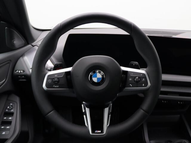 BMW 2-SERIE Gran Coupé 220 M Sportpakket Pro | Premium Pack | Stuurwielrand Verwarmd | Panoramadak | Driving Assistant | Harman Kardon | 18''