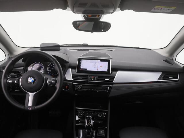 BMW 2-SERIE Active Tourer 218i Executive AUTOM. TREKH|NAVI|HEAD-UP|ORG.NLCLIMA|CRUISE|PDC|17INCH
