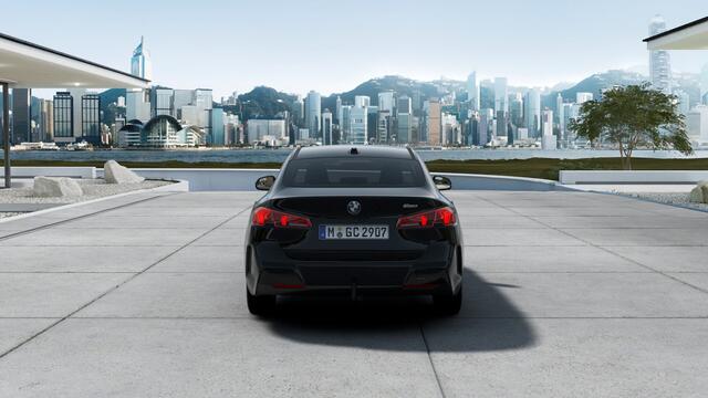 BMW 2-SERIE Gran Coupé 220 M Sport Automaat / Trekhaak / Sportstoelen / Adaptieve LED / Achteruitrijcamera / Comfort Access / Parking Assistant / Stoelverwarming