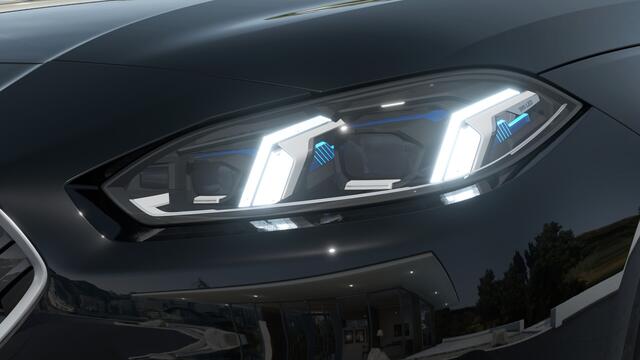 BMW 2-SERIE Gran Coupé 220 M Sport Automaat / Trekhaak / Sportstoelen / Adaptieve LED / Achteruitrijcamera / Comfort Access / Parking Assistant / Stoelverwarming