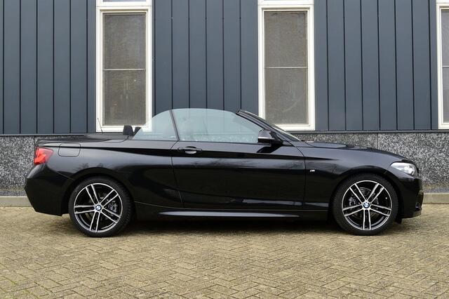 BMW 2-SERIE Cabrio 218i M-Sport Rijklaarprjs-Garantie Navigatie Airco Stoel/Stuur verwarming Led