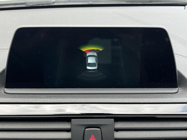 BMW 2-SERIE Coupé 218i Executive Sport Line Business / Automaat / Cruise- en Cruise Control / Verwarmde Voorstoelen / Keyless Start / Parkeersensoren voor + achter / Navigatie full map / M Leder Sportstuur / Lichtmetalen velgen dubbel spaak / Bluetooth /