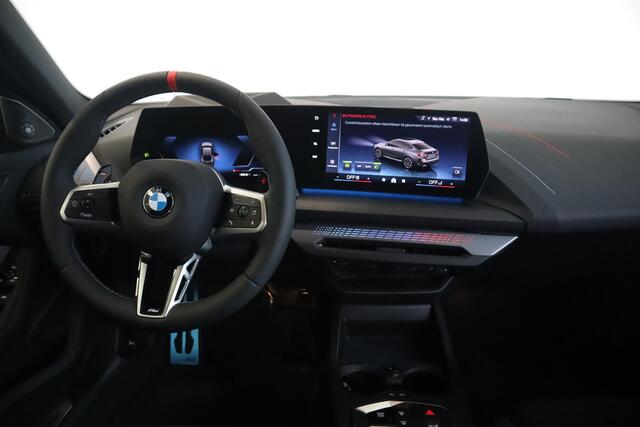 BMW 2-SERIE Gran Coupé M235 xDrive | M Sportpakket Pro | Panoramadak | Head-Up | Driving Assistant Professional | Harman Kardon | 360 Camera | Stoel & Stuurwielverwarming | Elektrisch Verstelbare Stoelen | Comfort Access | Adaptieve LED LED