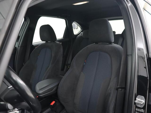 BMW 2-SERIE Active Tourer 218i M Sport | 79.800km NAP | Full LED | Sportstoelen | Navigatie | Parkeerhulp | Climate control | 17'' | Bluetooth | Cruise control