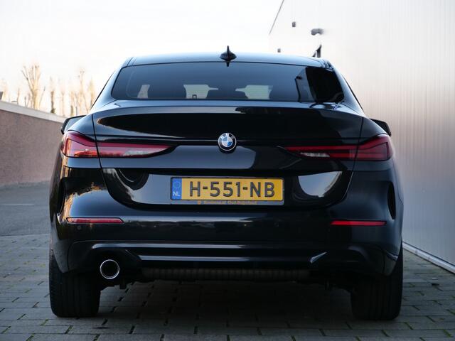 BMW 2-SERIE Gran Coupé 218i Executive Edition 141 Pk Automaat Navigatie / DAB / Apple Carplay / PDC / Sportstoelen