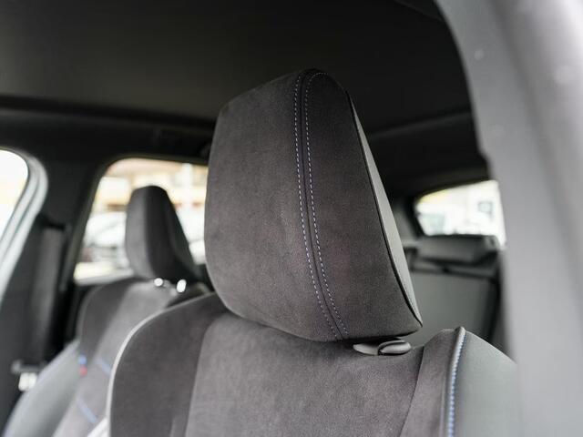 BMW 2-SERIE Active Tourer 218i M Sport Trekhaak Panoramadak Stuurwielverwarming Stoelverwarming Keyless Entry