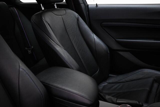 BMW 2-SERIE Coupé 220i M-Sport High Executive | AUDIO MEDIA- PACK | DAB | SCHUIFDAK | 18"