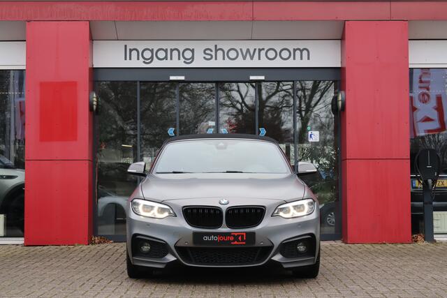 BMW 2-SERIE Cabrio 220d High Executive 2.0L 4-Cilinder | Harman/Kardon | Camera | Leder | Cruise Conrol |