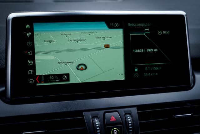 BMW 2-SERIE Active Tourer 218i 136 PK High Executive | Automaat | 1 e Eign | 57..000 KM | | Leder 'Dakota'| Clima | Navi | Pdc | Led | Head-Up Display |