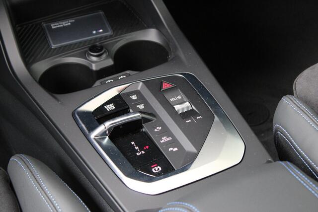 BMW 2-SERIE Gran Coupé 220 High Executive M Sport Automaat / Sportstoelen / M Adaptief onderstel / Parking Assistant Plus / Head-Up / Comfort Access / Live Cockpit Professional