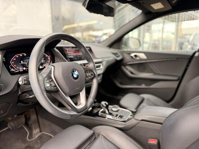 BMW 2-SERIE Gran Coupé 220i Business Edition Plus | Leer | Navi | Carplay