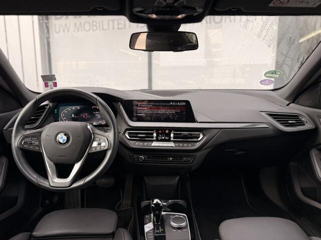 BMW 2-SERIE Gran Coupé 220i Business Edition Plus | Leer | Navi | Carplay