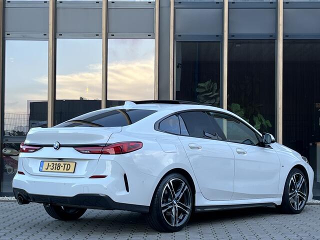 BMW 2-SERIE Gran Coupé 218i High Executive | Pano | Trekhaak | Adaptief |