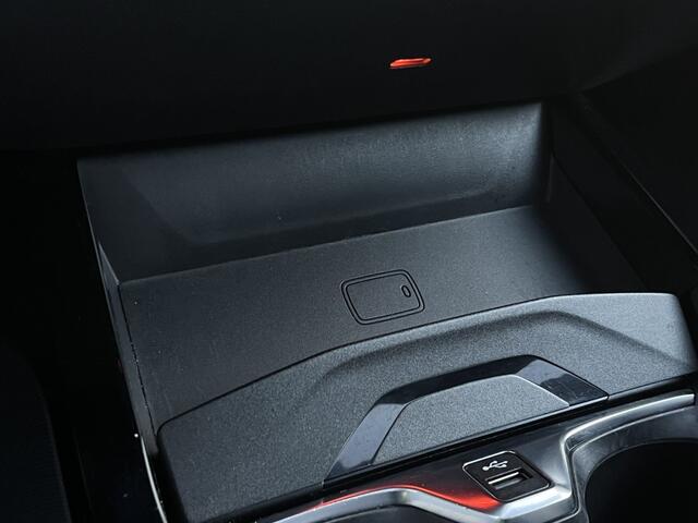 BMW 2-SERIE Gran Coupé 218i High Executive | Pano | Trekhaak | Adaptief |