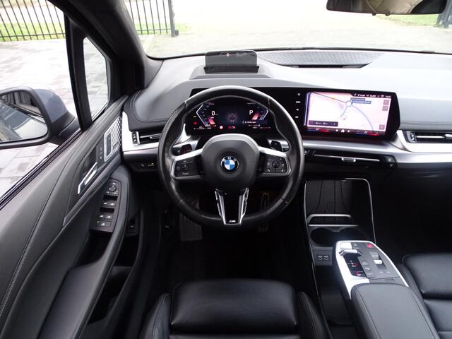 BMW 2-SERIE 218 Active Tourer M Sport Innovation-pack Elek.Trekhaak Driv.Ass.Plus Head-Up Ada.Led Harman/Kardon Elek.Stoelen 19'' LM velgen