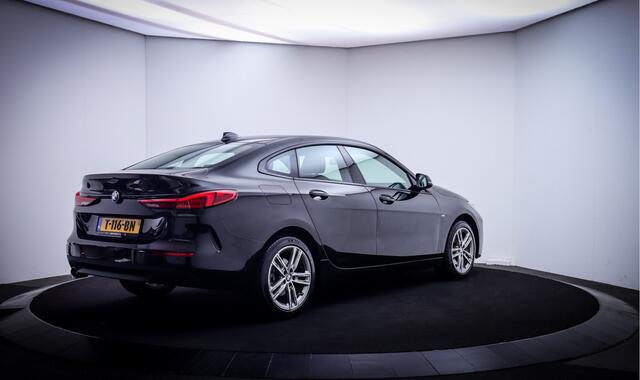 BMW 2-SERIE Gran Coupé 218iA SPORT-LINE DIGIDASH | FULL LED | HARMAN KARDON | LEDER | STOELVERW | CARPLAY | NAVI | LMV 17''