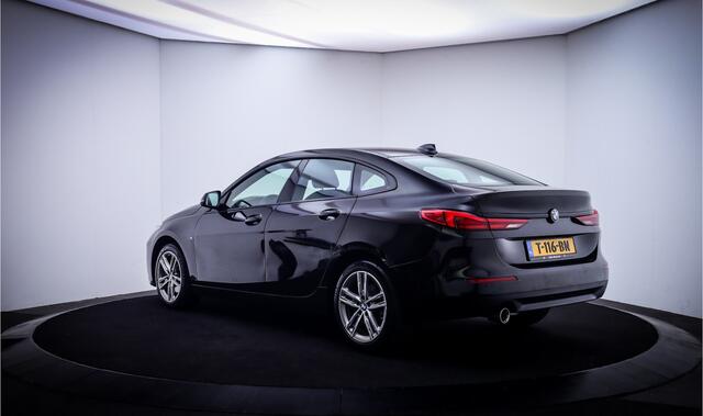 BMW 2-SERIE Gran Coupé 218iA SPORT-LINE DIGIDASH | FULL LED | HARMAN KARDON | LEDER | STOELVERW | CARPLAY | NAVI | LMV 17''