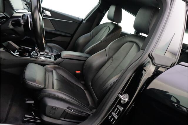 BMW 2-SERIE Gran Coupé 218iA SPORT-LINE DIGIDASH | FULL LED | HARMAN KARDON | LEDER | STOELVERW | CARPLAY | NAVI | LMV 17''