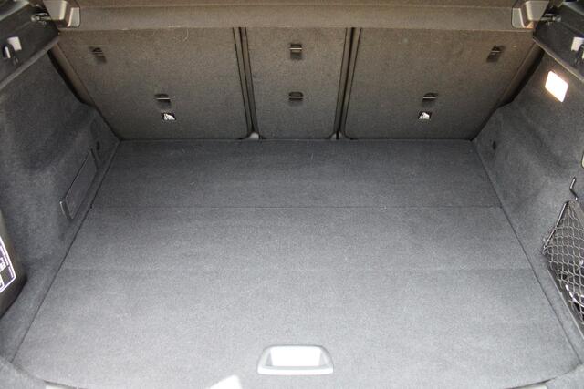 BMW 2-SERIE Active Tourer 218i 140pk Executive Edition | Head-Up | Achteruitrijcamera | Elektrische achterklep | Navigatie | Cruise control