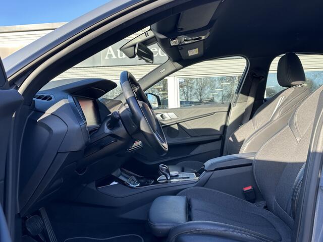 BMW 2-SERIE Gran Coupé 218i Executive Edition | Digitaal cockpit | Navi | LED