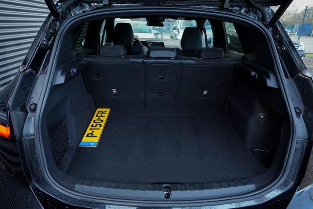 BMW 2-SERIE Active Tourer 220i / Aut / M-Sport / Pano / Trekhaak / 19'' / HUD