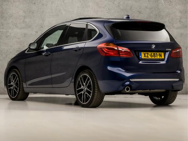 BMW 2-SERIE Active Tourer 218i High Executive Automaat (PANORAMADAK, FACELIFT, GROOT NAVI, DEALER ONDERHOUDEN, XENON, LEDER, HEAD-UP DISPLAY, ZWART HEMEL, NIEUWSTAAT)