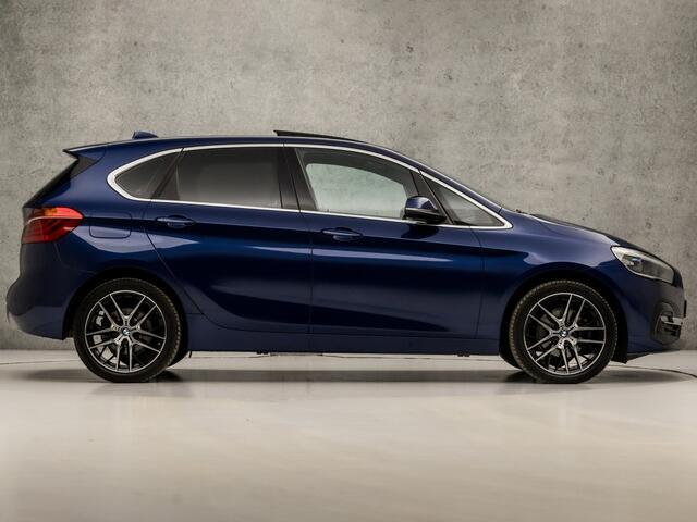 BMW 2-SERIE Active Tourer 218i High Executive Automaat (PANORAMADAK, FACELIFT, GROOT NAVI, DEALER ONDERHOUDEN, XENON, LEDER, HEAD-UP DISPLAY, ZWART HEMEL, NIEUWSTAAT)