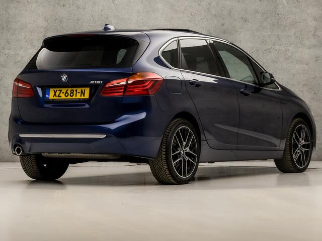 BMW 2-SERIE Active Tourer 218i High Executive Automaat (PANORAMADAK, FACELIFT, GROOT NAVI, DEALER ONDERHOUDEN, XENON, LEDER, HEAD-UP DISPLAY, ZWART HEMEL, NIEUWSTAAT)