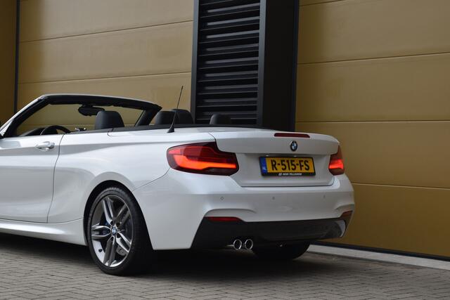 BMW 2-SERIE Cabrio 220i High Executive * M-sportpakket * LCI * Hifi * Adaptief LED *