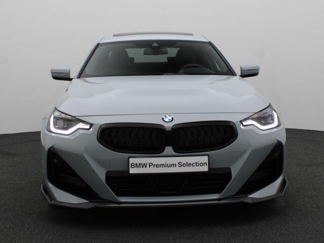 BMW 2-SERIE Coupé 220i High Executive | M Sportpakket Pro | M Sport Plus Pack | Parking Pack | Stuurwielrand Verwarmd | Schuifdak | Elektrisch Verstelbare M Sportstoelen | Head-Up Display | HiFi | 19''