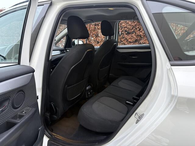 BMW 2-SERIE Active Tourer 216d Executive / NAVI / CRUISE / BTW