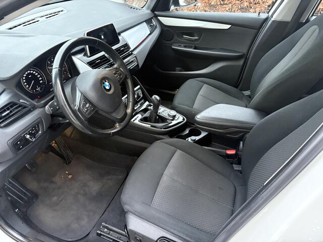 BMW 2-SERIE Active Tourer 216d Executive / NAVI / CRUISE / BTW