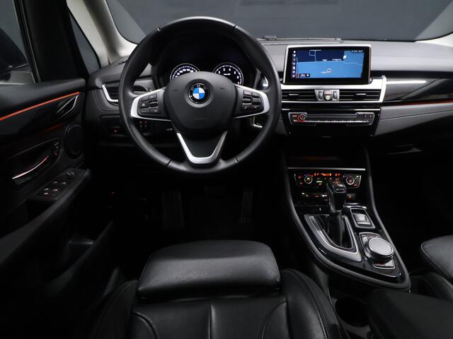 BMW 2-SERIE Active Tourer 225xe iPerformance High Executive [CAMERA, HEAD UP DISPLAY, LEDER SPORTSTOELEN, STOELVERWARMING, NIEUWSTAAT]