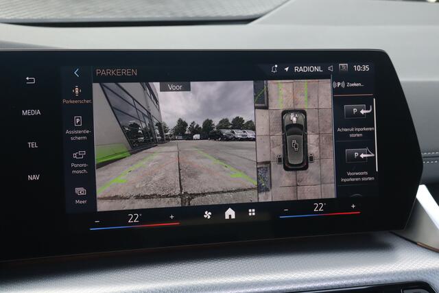 BMW 2-SERIE Active Tourer 225e xDrive M-Sport Harm.Kardon I HUD I Pano-Dak