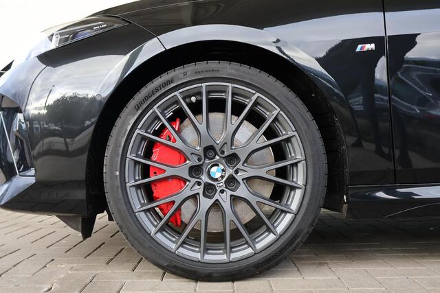 BMW 2-SERIE 220 Gran Coupé | M Sportpakket Pro | Innovation Pack | Panorama Dak