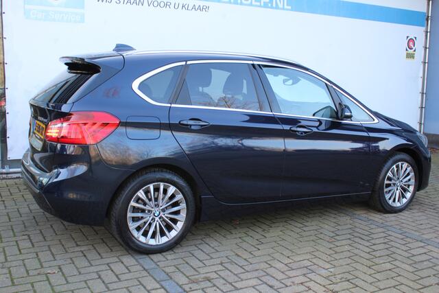 BMW 2-SERIE Active Tourer 225xe iPerformance | Incl. 12 maanden Garantie | Achteruitrijcamera | Stoelverwarming | Elektrische kofferbakklep | Parkeersensoren V+A | Cruise controle | Navigatie | Climate controle | Keyless entry/start | LED Koplampen | Lederen bekledin