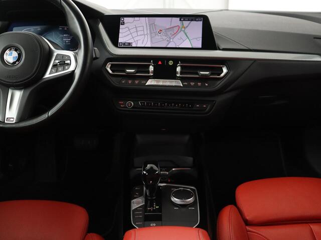 BMW 2-SERIE Gran Coupé 220i High Executive | Head-Up | Adaptive cruise | Leder | Camera | Stoelverwarming | Sportstoelen | Luxury Line | Carplay | Live Cockpit | Navigatie | Park Assist | Full LED