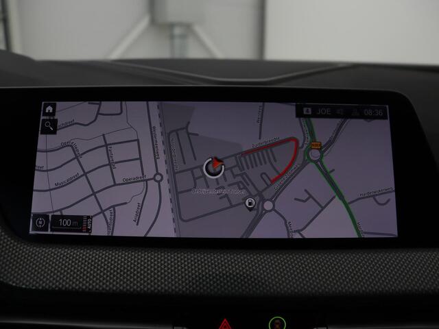 BMW 2-SERIE Gran Coupé 220i High Executive | Head-Up | Adaptive cruise | Leder | Camera | Stoelverwarming | Sportstoelen | Luxury Line | Carplay | Live Cockpit | Navigatie | Park Assist | Full LED