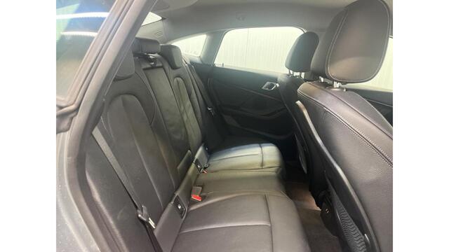 BMW 2-SERIE Gran Coupé 218i Aut. Sport Edition | LED | Sport Leder | Navi | Camera